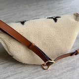  chic everyday bag styled with outfit