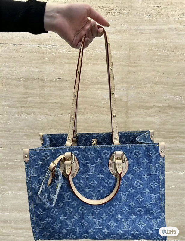  Everyday satchel front view 25
