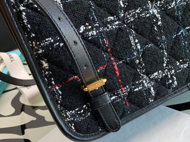  women's handbag, spacious design, view 7