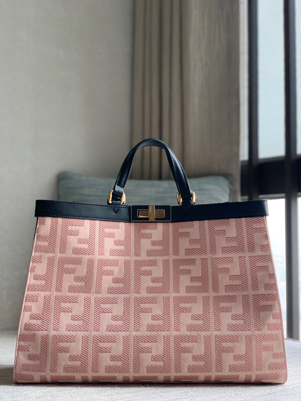 Ziva's Charm handbag – product shot (41cm*15cm*29cm)