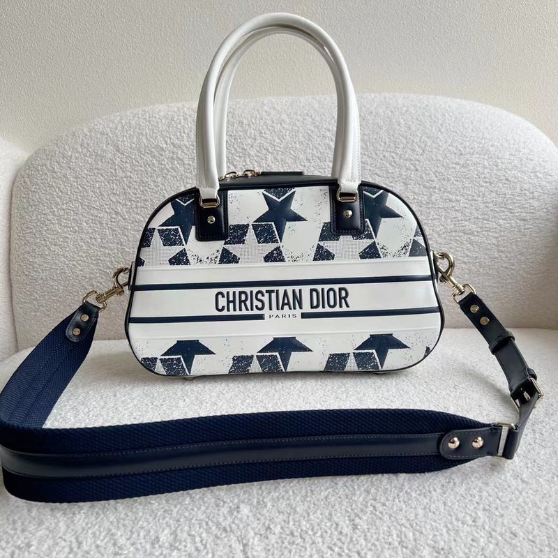 Side profile of statement everyday-luxe women's handbag – women's premium purse