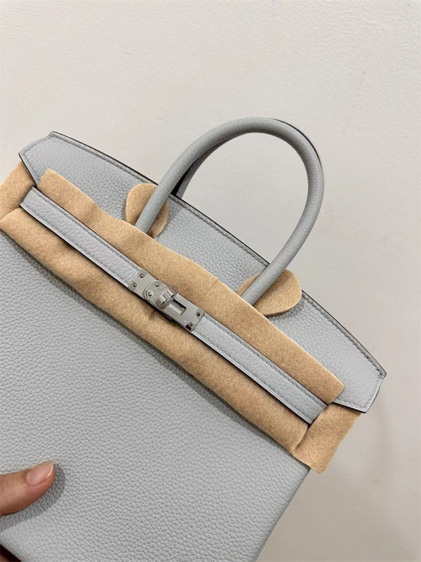  shoulder bag interior and compartment view