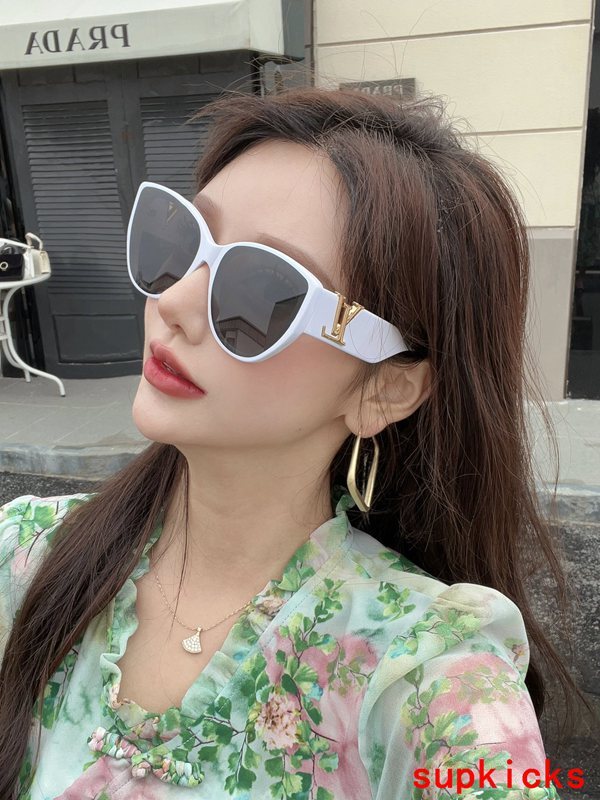 Side view of Louis Vuitton unisex sunglasses