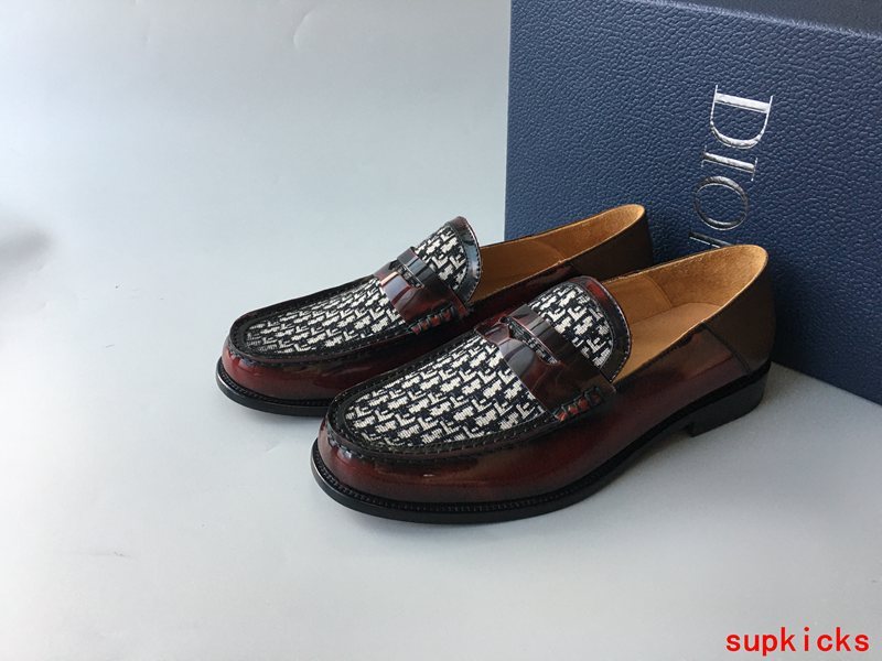 Dior shoes Style 047 - close-up of premium leather craftsmanship (alternate angle)