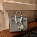  essential everyday bag detail view showing craftsmanship 20