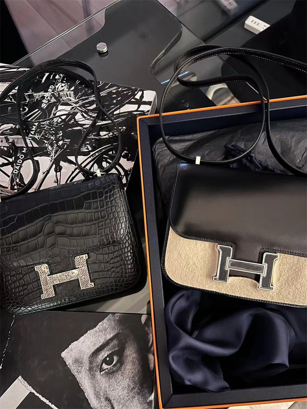  Statement handbag front view 7