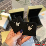 Angled view of Van Cleef & Arpels unisex jewelry piece