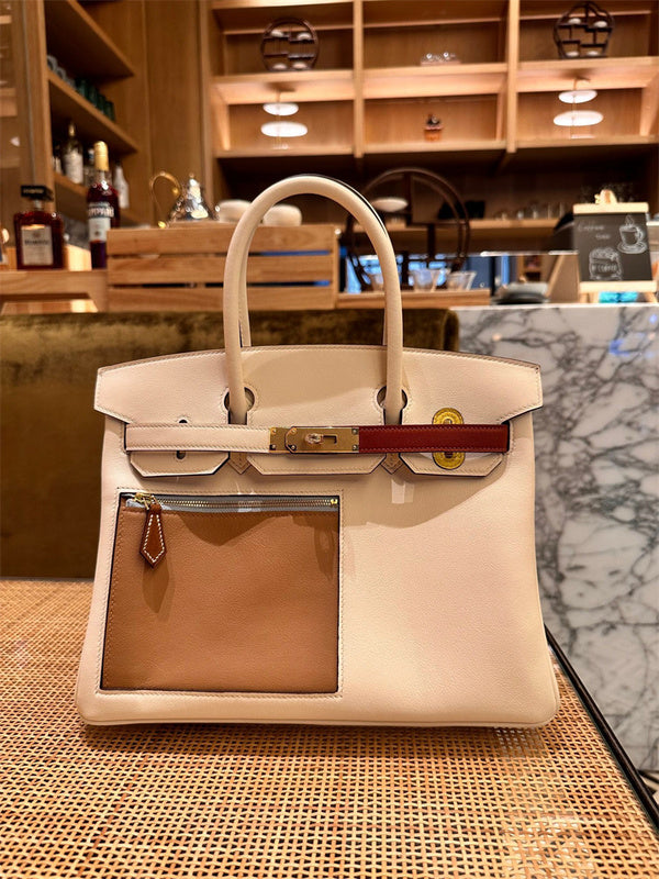  Signature tote bag front view