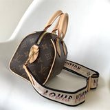  sophisticated shopper bag detail view showing craftsmanship 20