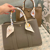  everyday bag interior and compartment view