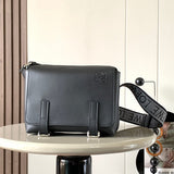 Ziva's Charm handbag – detail view (23cm*18cm*9cm)