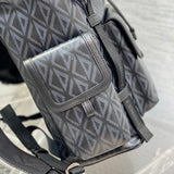 Handle and strap detail of structured polished women's handbag – women's everyday handbag