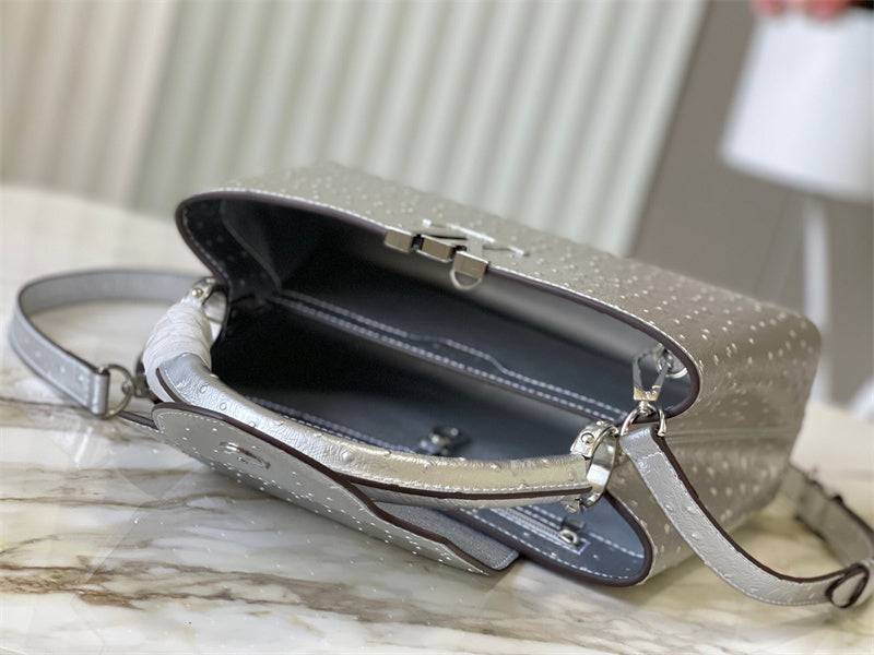  handbag close-up of hardware and finish