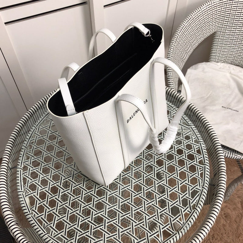 Interior view of structured elevated women's handbag – women's designer-style accessory