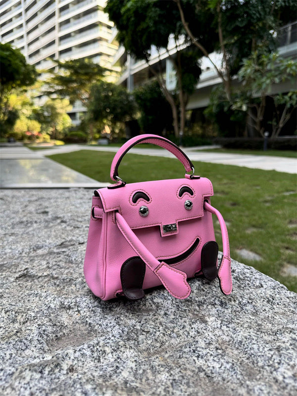Timeless handbag styled for everyday wear