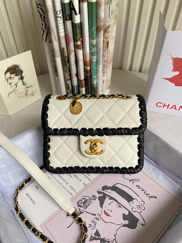  mid purse view 3