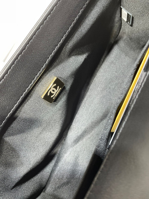  mid purse view 10