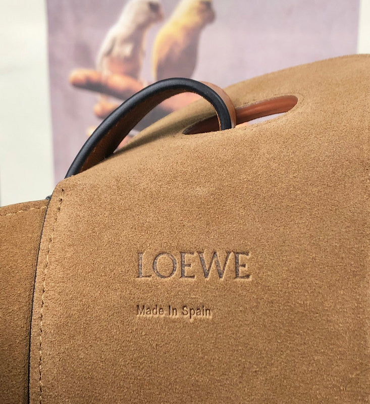 Ziva's Charm handbag – product shot (27cm*26cm*13cm)