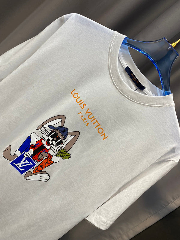 Full styled look of Louis Vuitton cotton t-shirt with tailored silhouette