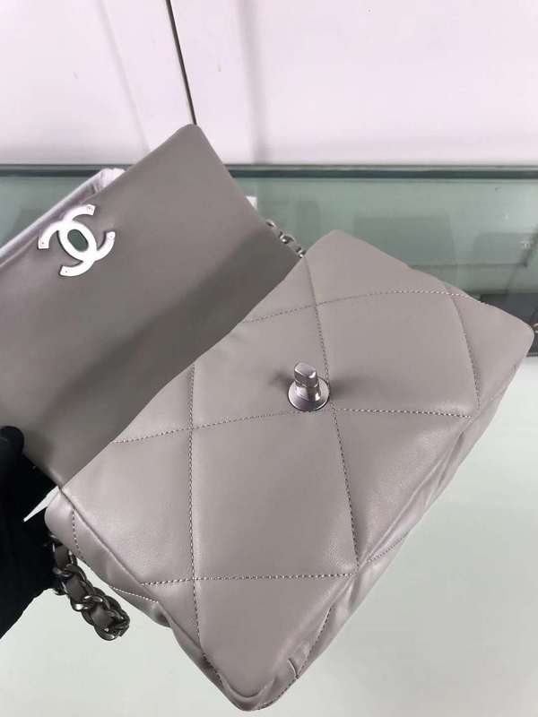 Zivas Charm Refined Everyday Style Designer Handbag (Refined Modern Silhouette) – Full Silhouette