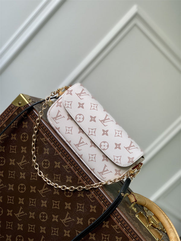  Modern handbag front view