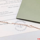 Front view of Van Cleef & Arpels unisex jewelry piece