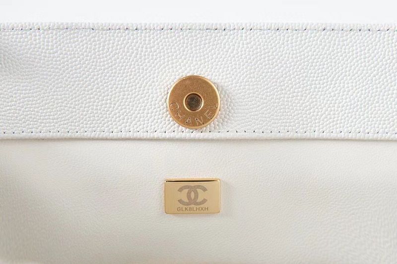 Zivas Charm Streamlined Design Designer Handbag (Statement-Ready Design) – Angled View