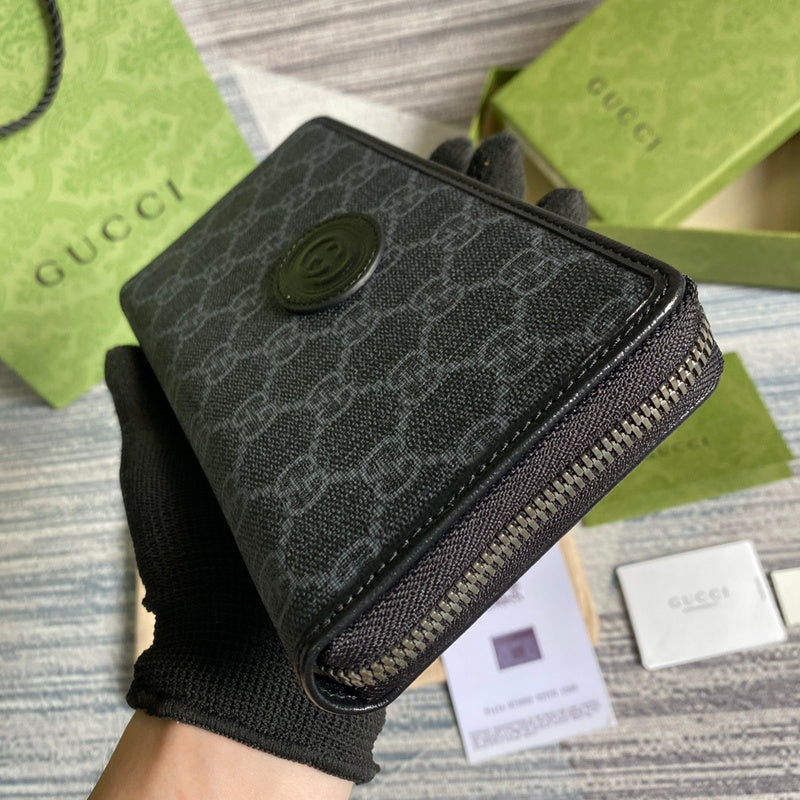 Back view of everyday-luxe signature women's handbag – women's designer-style accessory