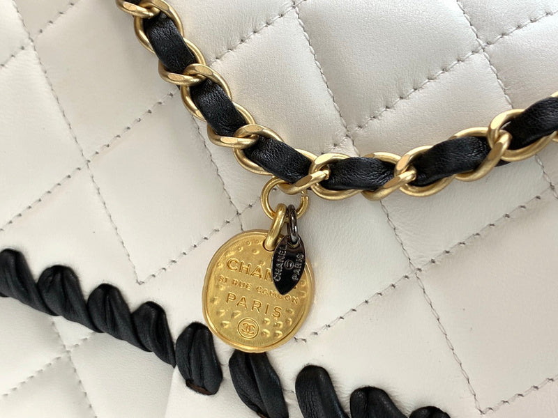  mid purse view 9
