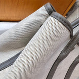  Effortless everyday bag front view 7
