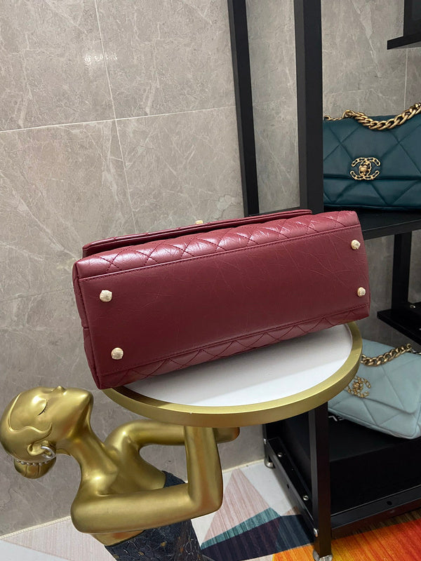  women's handbag, spacious design, view 4