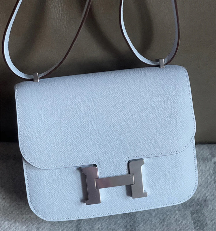  top-handle bag close-up of hardware and finish