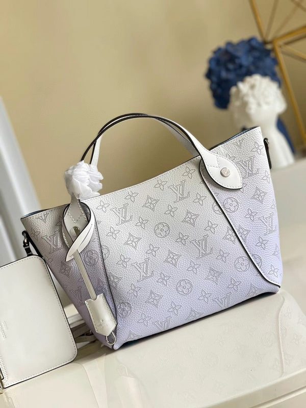 Close-up detail of structured sleek women's handbag – women's designer-style accessory