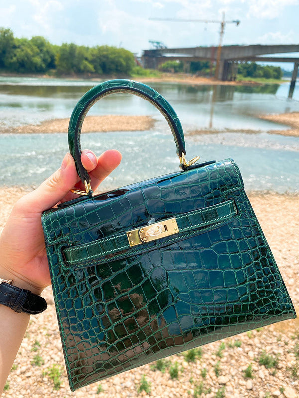 Side view of everyday-ready structured handbag