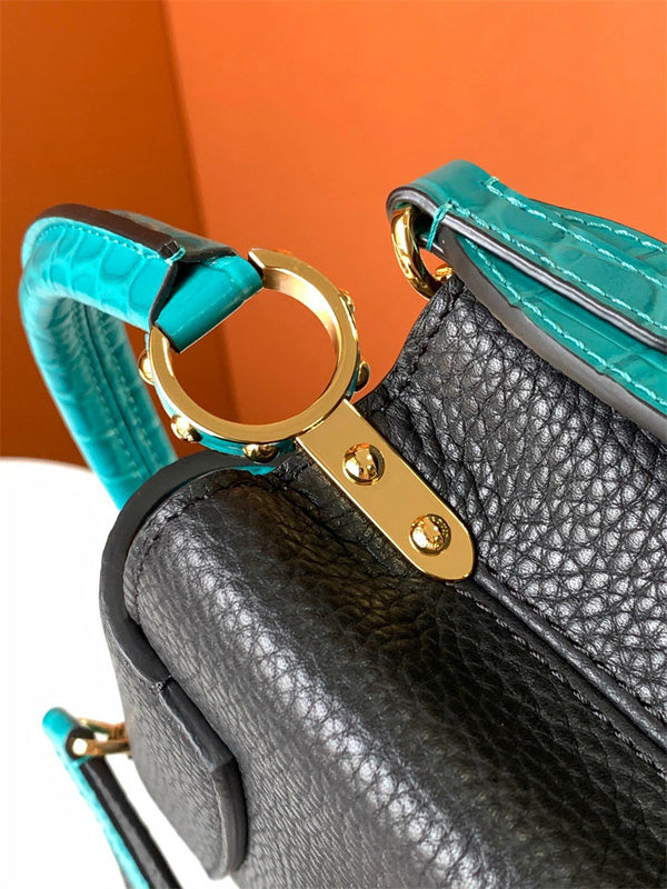 everyday bag interior and compartment view 27