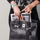  Refined shopper bag front view