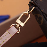  everyday bag close-up of hardware and finish