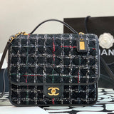 spacious purse view 4