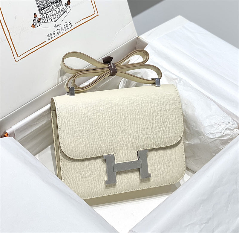 Streamlined bag women's premium everyday handbag