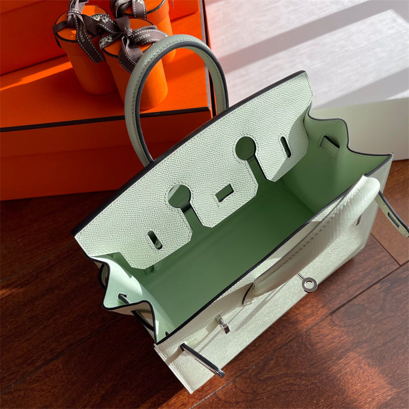  structured bag close-up of hardware and finish 17