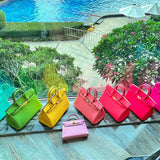  shopper bag interior and compartment view 9