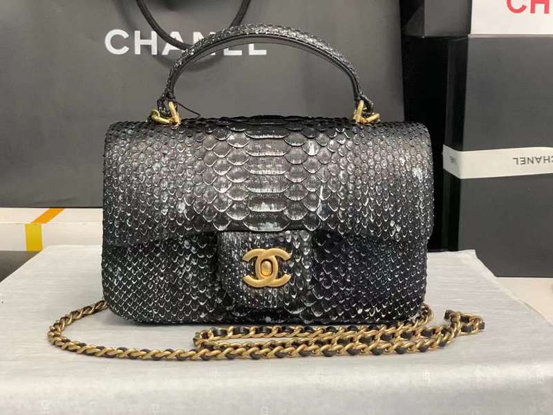 Zivas Charm Chic Craftsmanship Luxury Handbag (Effortless Style Upgrade) – Side Profile