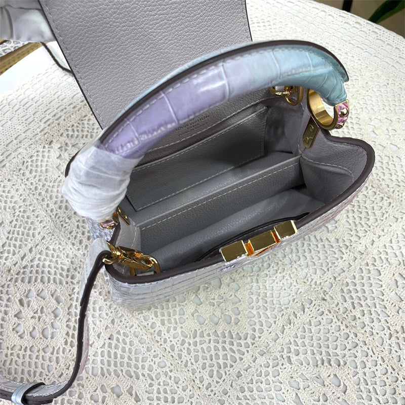  Elegant carryall bag carried on shoulder 16