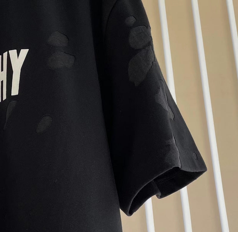Styling view of Givenchy luxury piece style No.218
