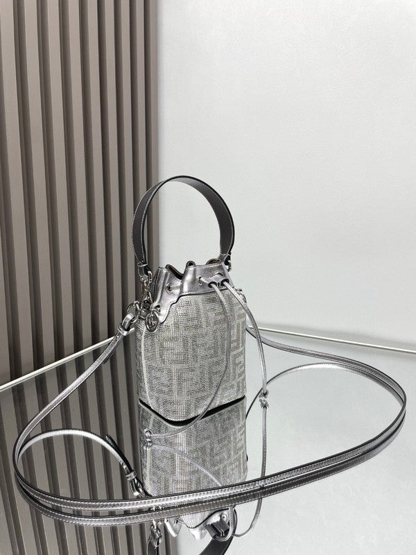 Ziva's Charm handbag – close-up view (12cm*18cm*10cm)