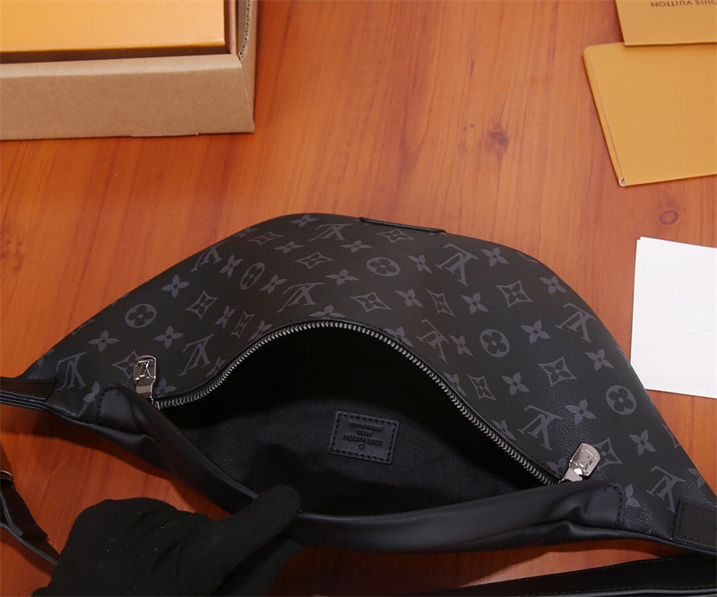  structured bag interior and compartment view 9