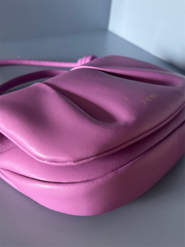 Ziva's Charm handbag – close-up view (25cm*17cm*8cm)