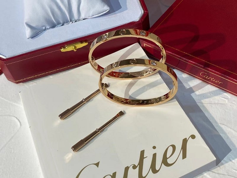 Side view of Cartier unisex jewelry piece