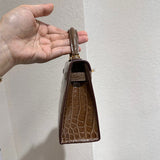  Modern everyday bag carried on shoulder 10