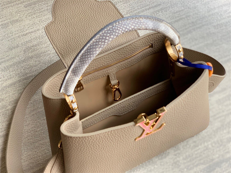  signature carryall bag detail view showing craftsmanship 8